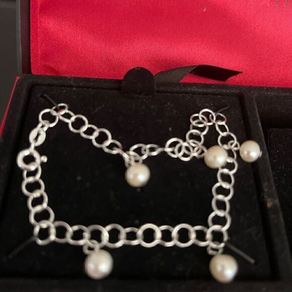 Macy’s Pearl sterling silver set - Picture 2 of 4